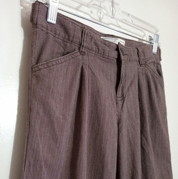 Old Navy brown pleated cropped trousers girls size 14 GUC - Picture 3 of 10